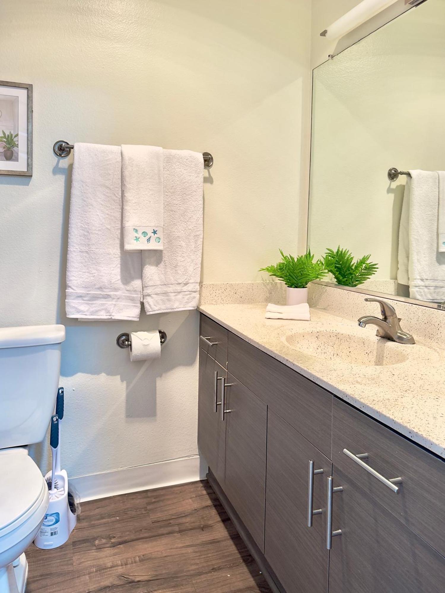 Cozy Coastal Retreat Newport * Newport Beach